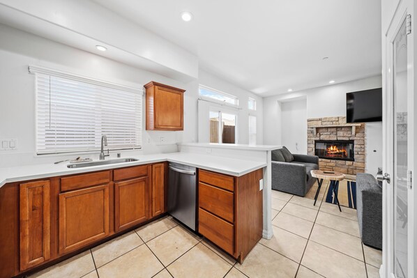 Interior - Marvelous 4-bedroom condo in San Diego (San Diego)