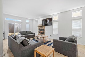 TV - Marvelous 4-bedroom condo in San Diego (San Diego)