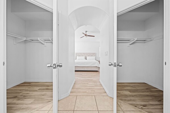 4 bedrooms, WiFi, bed sheets