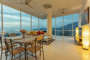 Apartment, City View | Living area