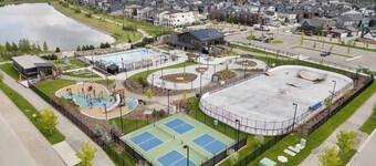 Modern 2BR | Calgary| Near U of C, Hospitals & Banff. Family & Business Friendly