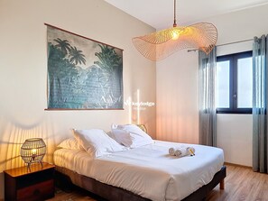 4 bedrooms, iron/ironing board, free WiFi, bed sheets