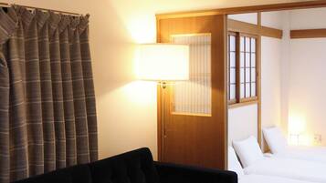 Comfort Villa, Non Smoking, Balcony | Blackout drapes, free WiFi, bed sheets