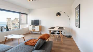 Apartment | Dining