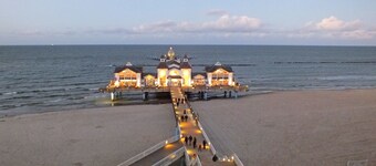 skandinavisch eingerichtetes Doppelhaus in Sagard