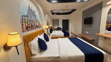 Familierom | Skrivebord, skrivebord for bærbar PC og wi-fi (inkludert)