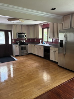 Microwave, oven, stovetop, dishwasher