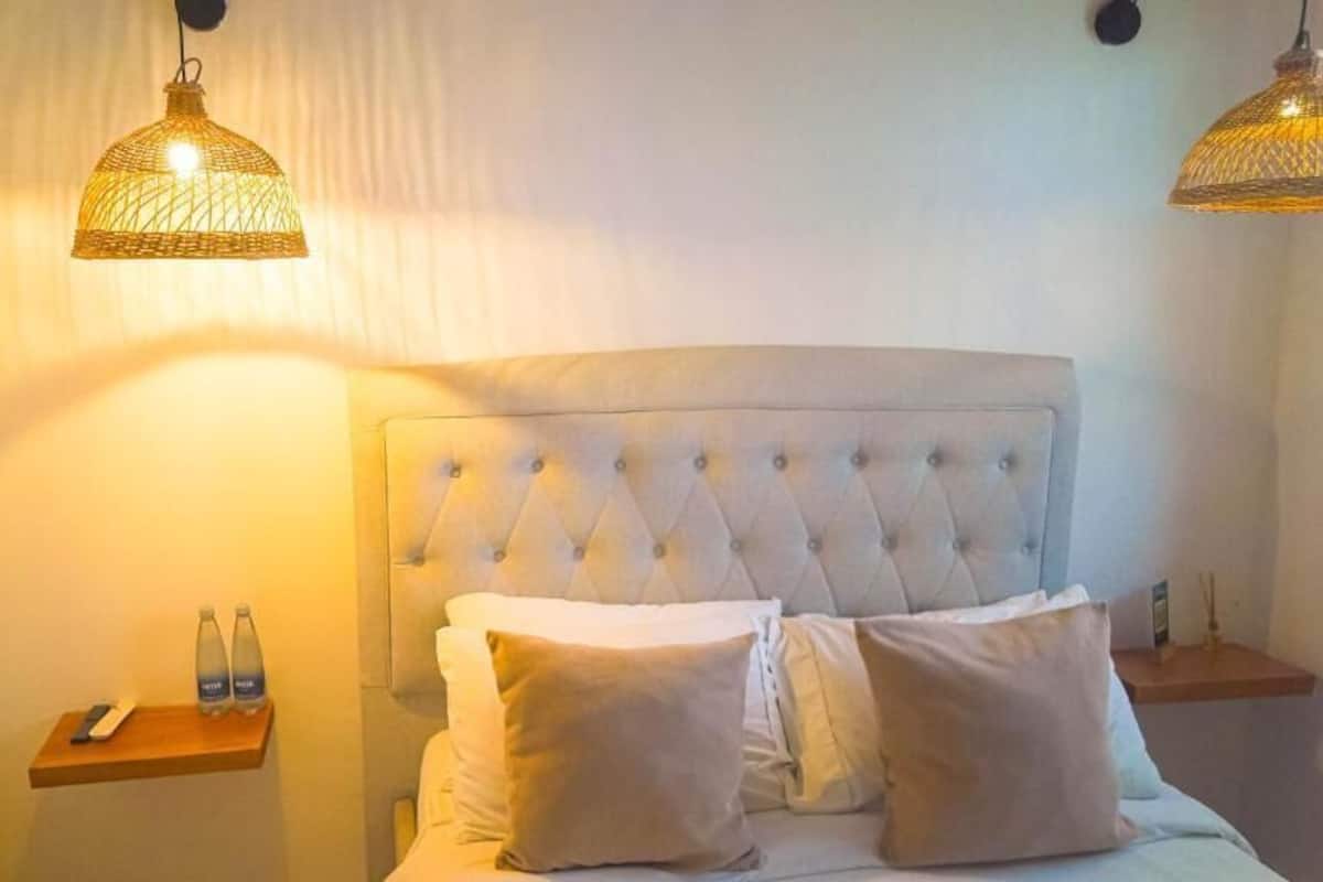 Standard Double Room | In-room safe, WiFi (free), individually decorated