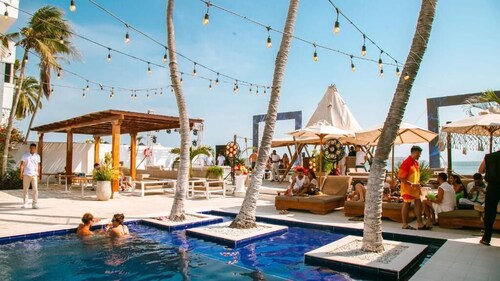 Wala  beach  club