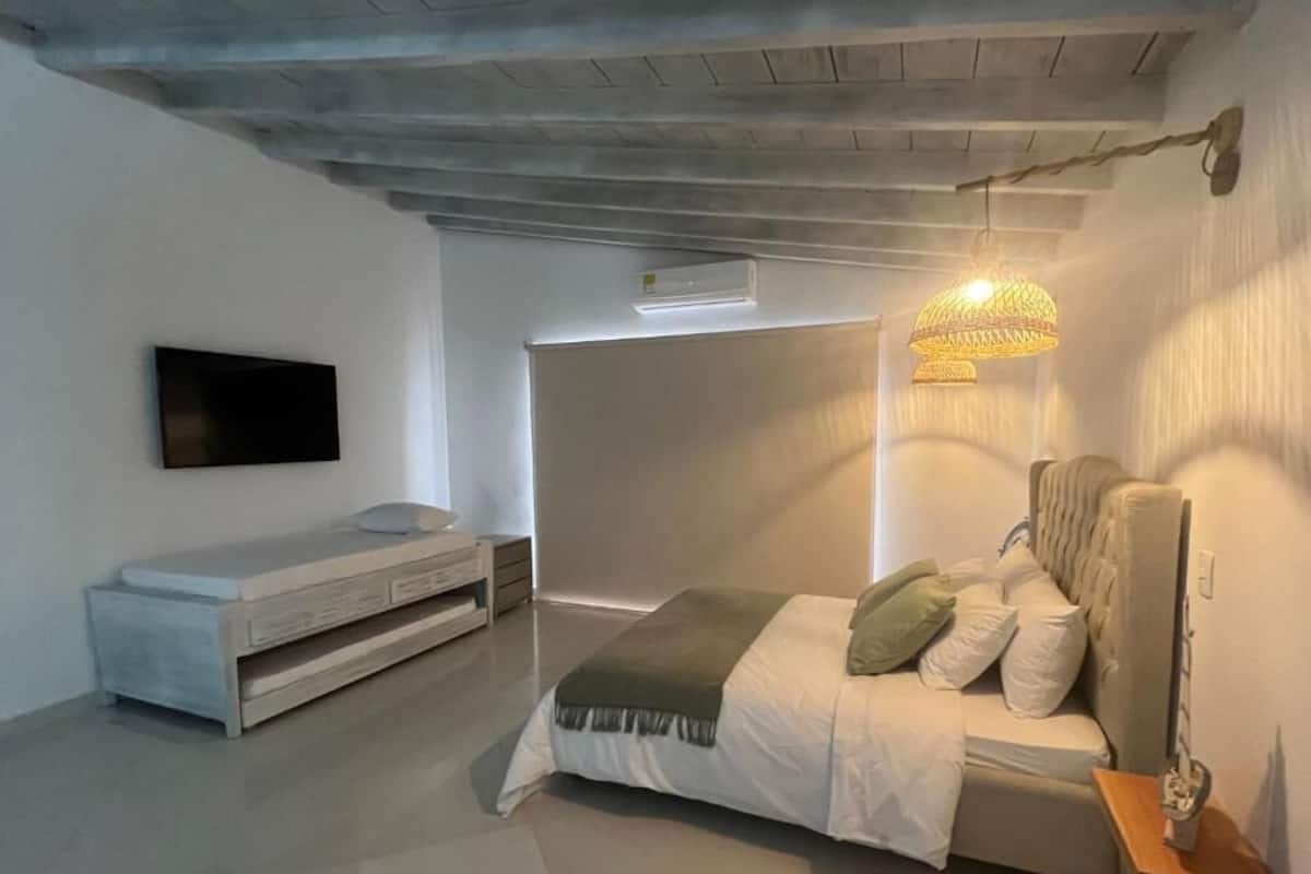 Exclusive Quadruple Room, Sea View | In-room safe, WiFi (free), individually decorated