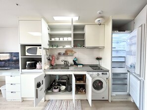 Fridge, microwave, stovetop, electric kettle