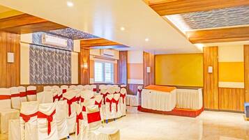 House | Meeting facility