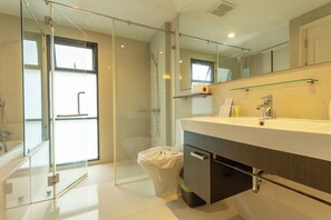 Apartment, Balcony | Living area