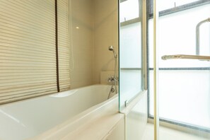 アパートメント バルコニー | バスルーム