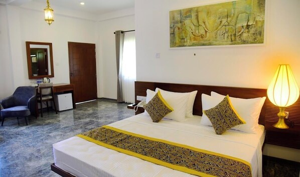 Deluxe Double or Twin Room, Balcony, Garden View