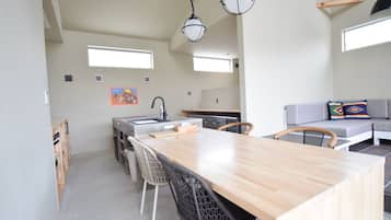 Deluxe Villa | Living area