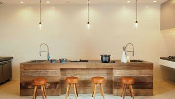 Suite, Ocean View | Private kitchen