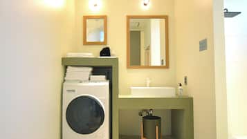 Superior Apartment | Bathroom