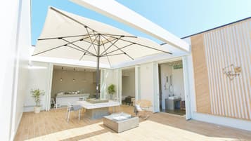 Superior Villa | In-room dining