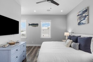 6 bedrooms, iron/ironing board, travel crib, free WiFi