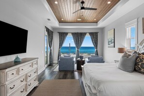 6 slaapkamers, een strijkplank/strijkijzer, reisbedje, gratis wifi