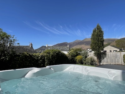 Skiddaw Heights - sleeps 4 guests in 2 bedrooms