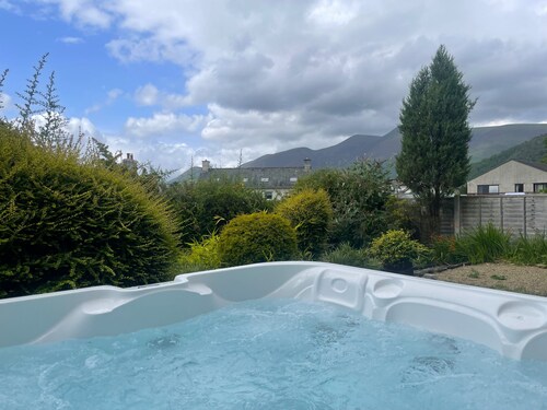Skiddaw Heights - sleeps 4 guests  in 2 bedrooms