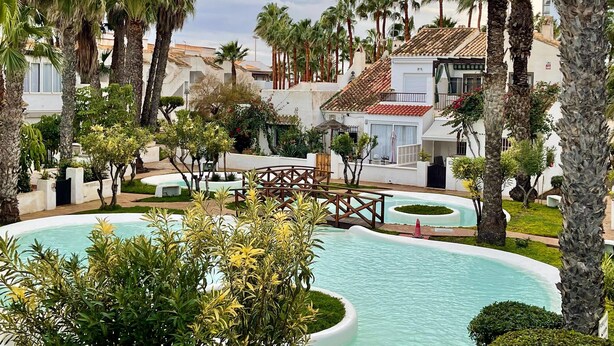 Unclassified image, 1 of 37, button - Studio Bungalow in Roquetas by Beach & Pool (Roquetas de Mar)