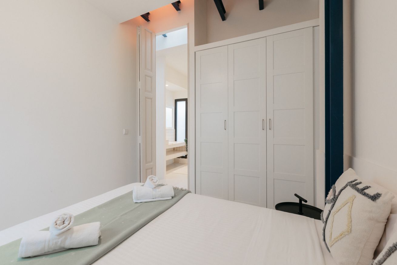 2 Schlafzimmer, Bügeleisen/Bügelbrett