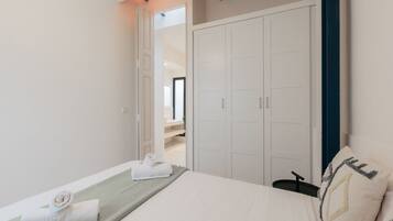 2 Schlafzimmer, BĂŒgeleisen/BĂŒgelbrett