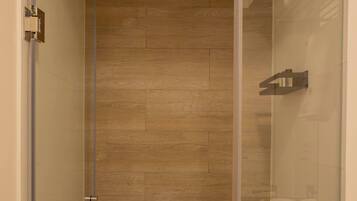 Douche, serviettes fournies