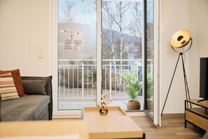 Appartement, 1 chambre, balcon | Coin séjour
