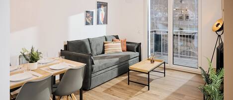 Appartamento Basic, 1 camera da letto, balcone | Area soggiorno | Pavimenti riscaldati