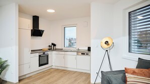 Fjölskylduíbúð - 2 svefnherbergi - svalir | Einkaeldhús