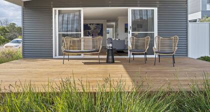 The Shack @ Maslin Beach - The Perfect Blend Of Modern Comfort & Coastal Charm