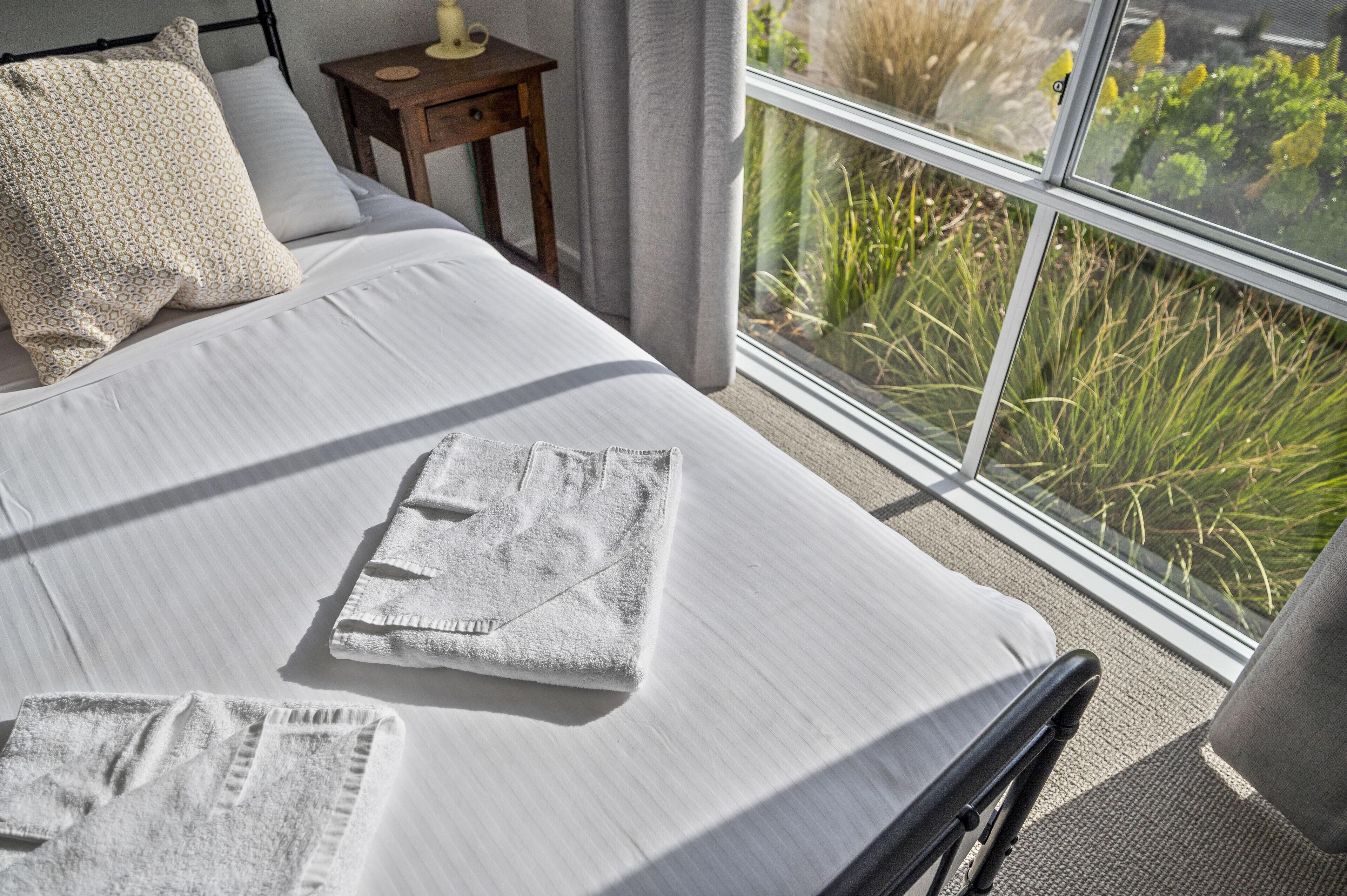 3 bedrooms, iron/ironing board, Internet, bed sheets