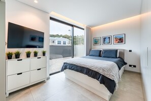 3 Schlafzimmer, BĂŒgeleisen/BĂŒgelbrett, kostenloses WLAN, BettwĂ€sche