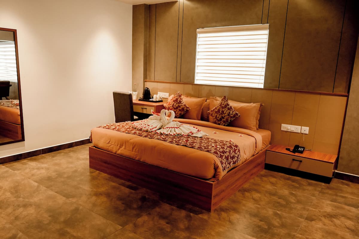 Executive Quadruple Room, Mountain View | Iron/ironing board, free WiFi