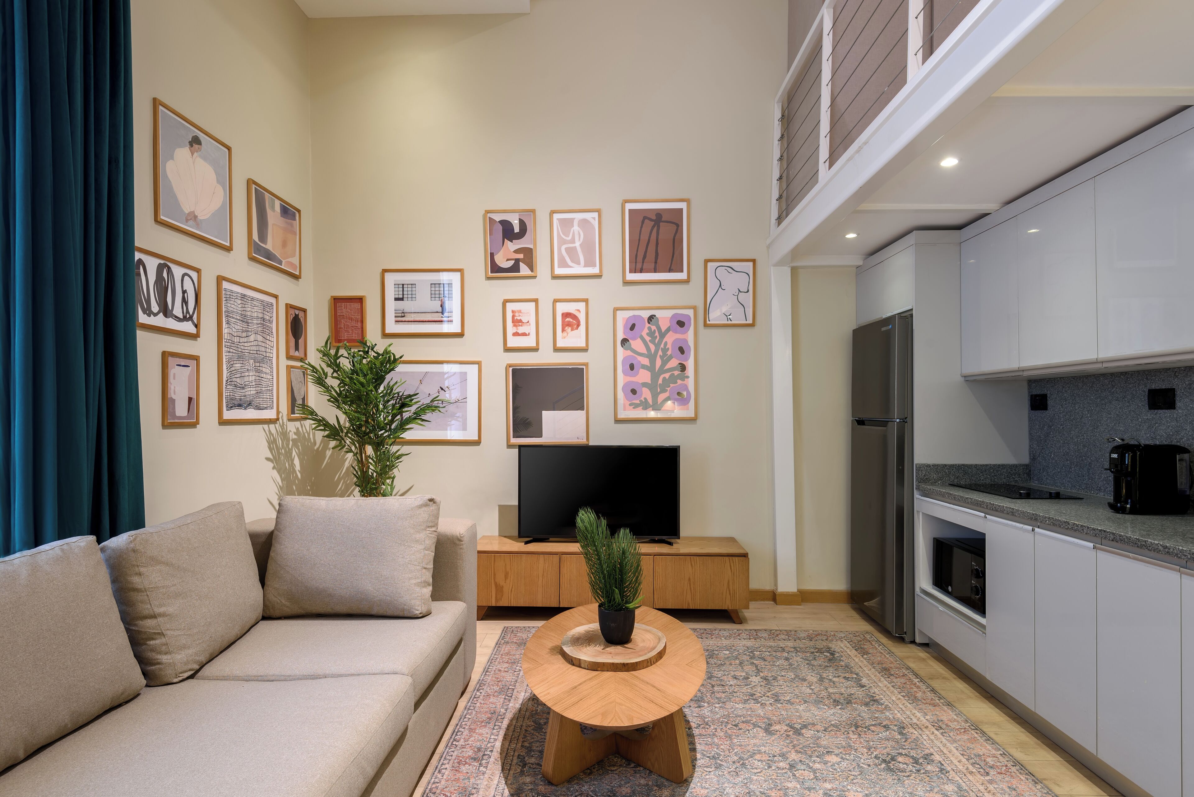 Loft Deluks | Area keluarga | Smart TV 45-inci dengan saluran TV satelit