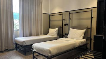 Classic Twin Room | In-room safe, blackout curtains, iron/ironing board, free WiFi