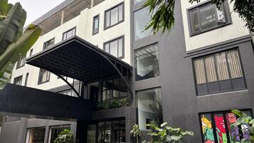 Fachada de la propiedad