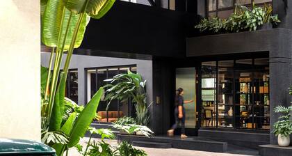 Wellesley Hotel