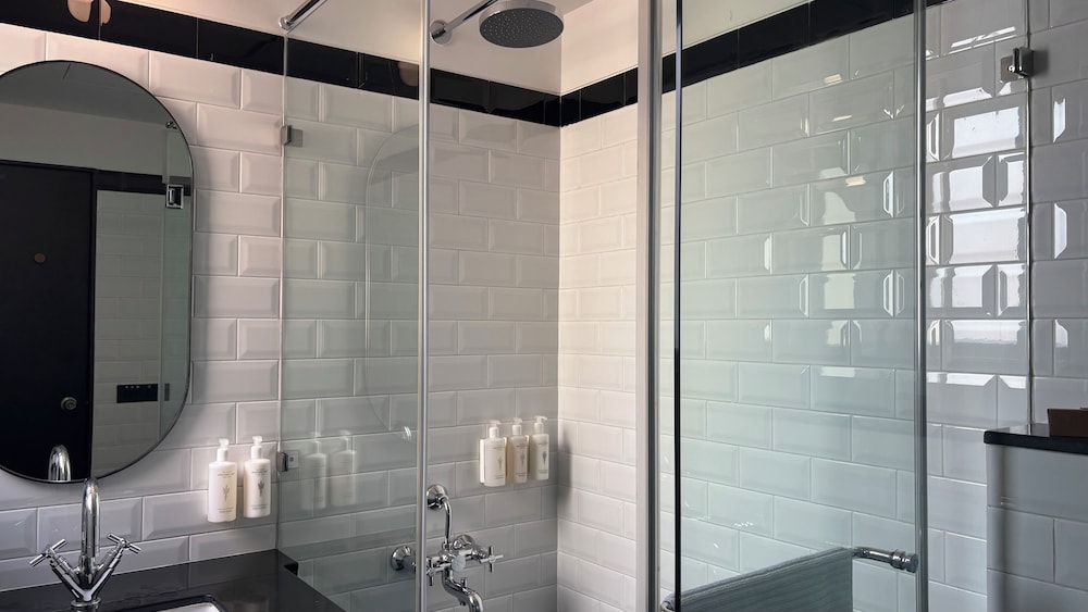 Wellesley Hotel photo 6