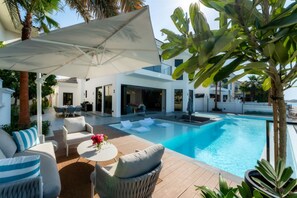Pool - Villa Malissa by Luxury Explorers Collection (Dubai)