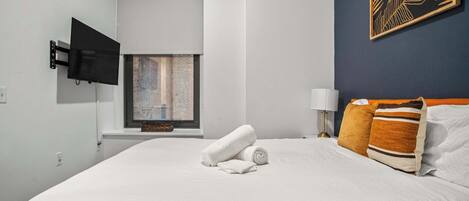 1 bedroom, desk, iron/ironing board, WiFi