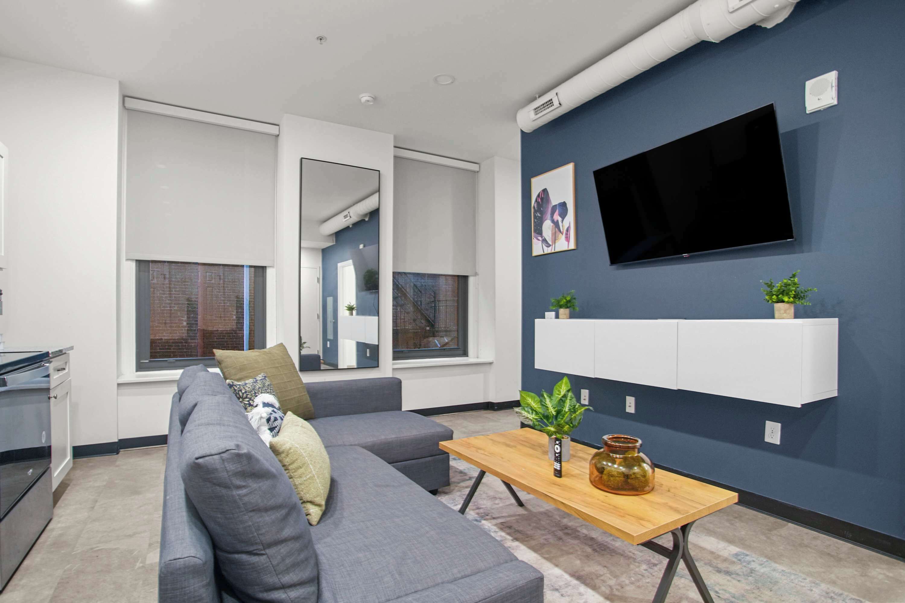 Téléviseur, bureau