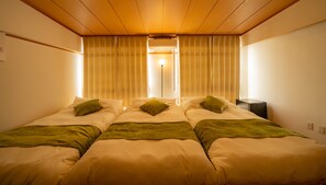 Economy Triple Room, Non Smoking, Annex Building | Blackout drapes, iron/ironing board, free WiFi