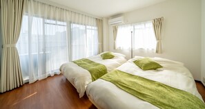 豪華套房, 非吸煙房 (Family, private bathroom and toilet) | 遮光窗簾/窗簾、熨斗/熨衫板、免費 Wi-Fi
