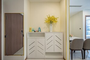 Basic Apartment, 2 Bedrooms, City View