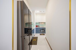 Basic Apartment, 2 Bedrooms, City View | Desk, free WiFi